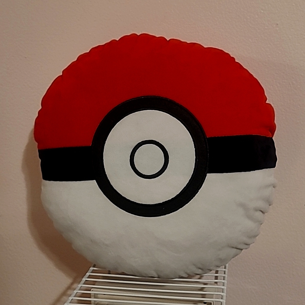 Pokéball Plush (13"inch)